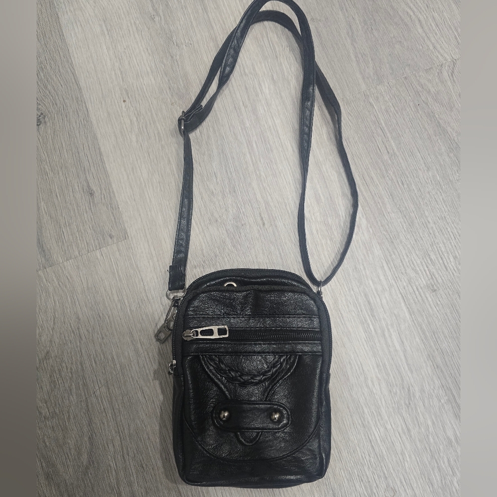 NEW BLACK SHOULDER CROSSBODY PURSE 3 ZIPPER POCKETS 5"X 7"